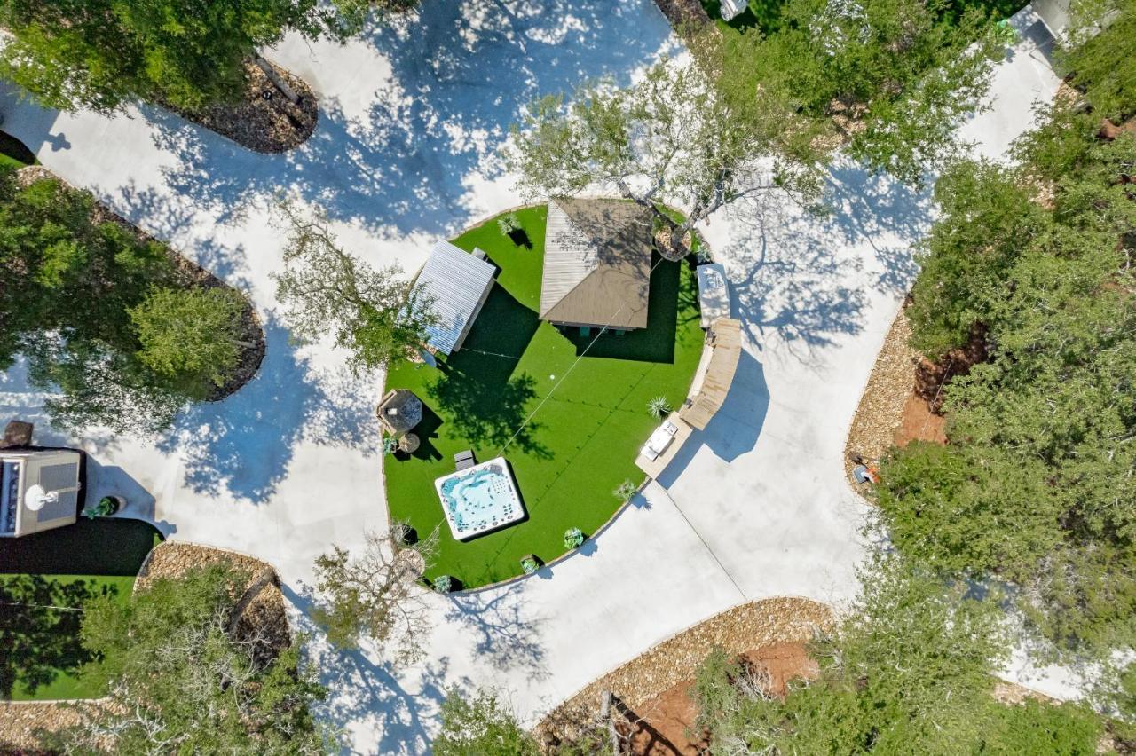 7744 Ranch Glamping Resort Остин Номер фото